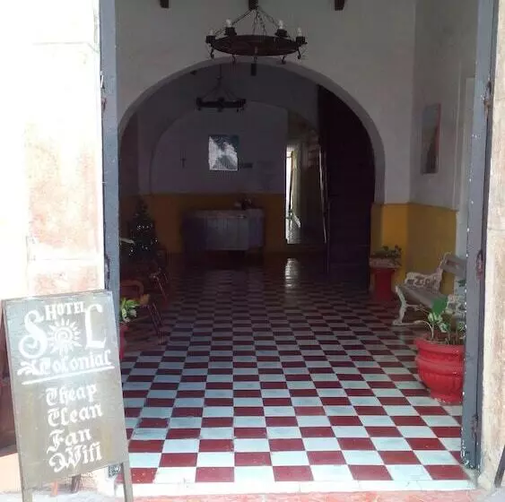 مسافرخانه Sol Colonial