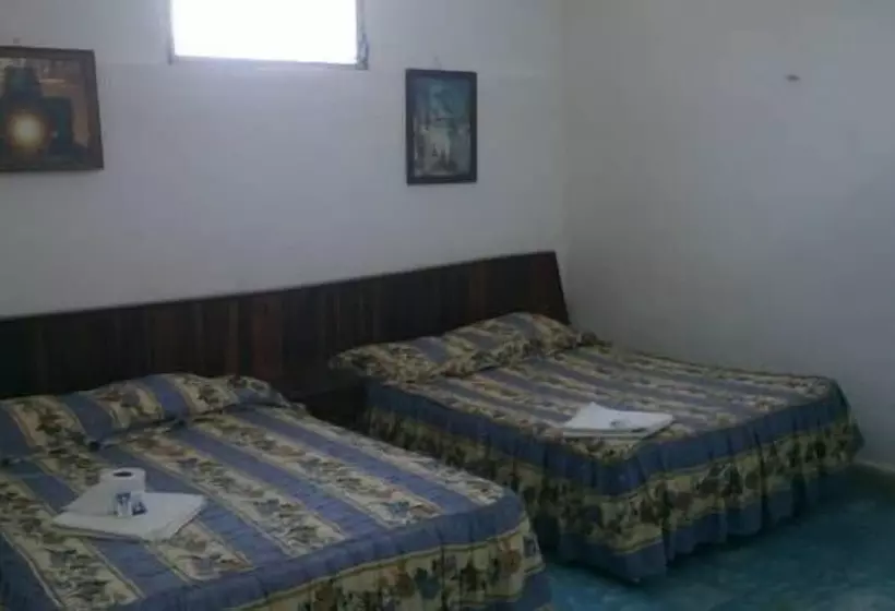 مسافرخانه Sol Colonial