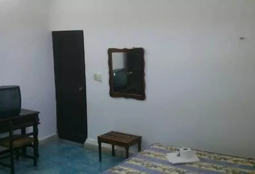 مسافرخانه Sol Colonial