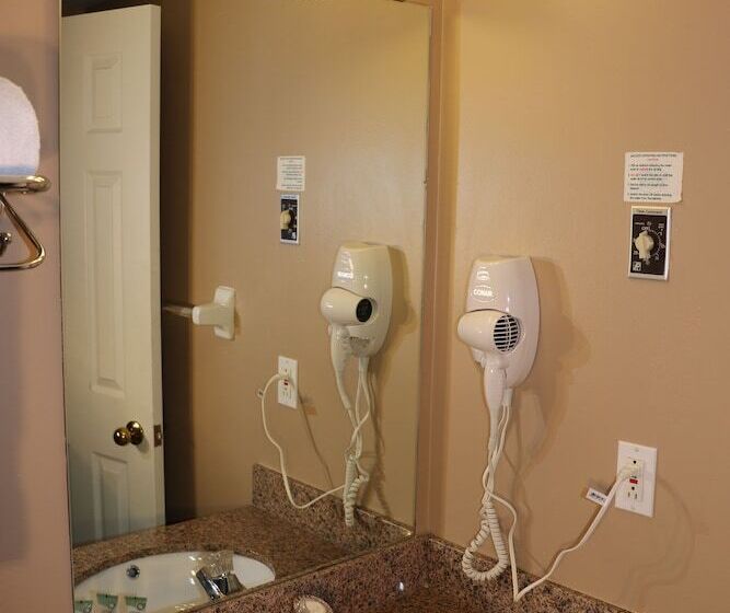 فندق Blue Mountain Springs Resort