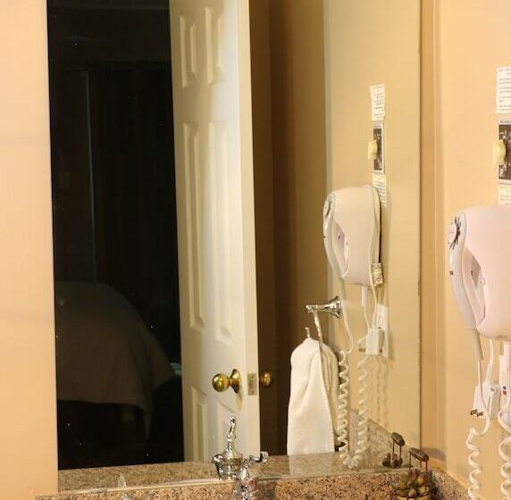 فندق Blue Mountain Springs Resort