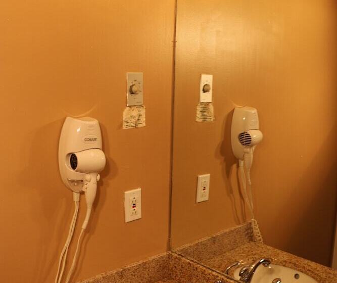 فندق Blue Mountain Springs Resort