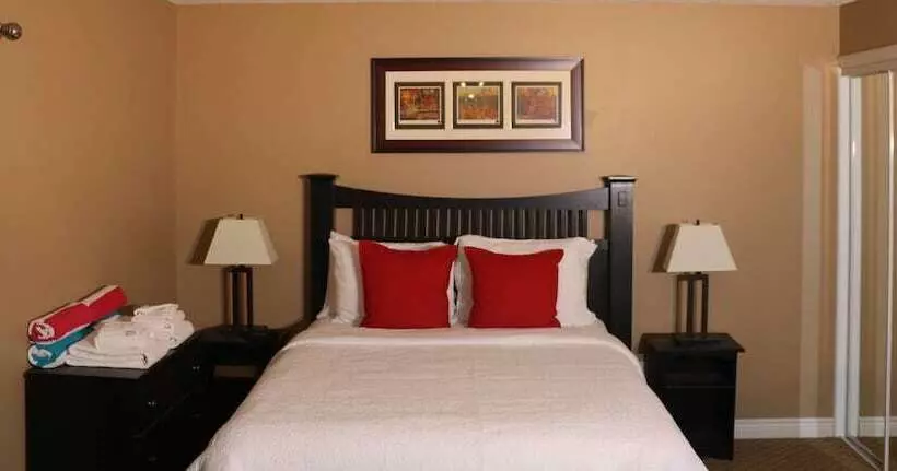 Hotelli Blue Mountain Springs Resort