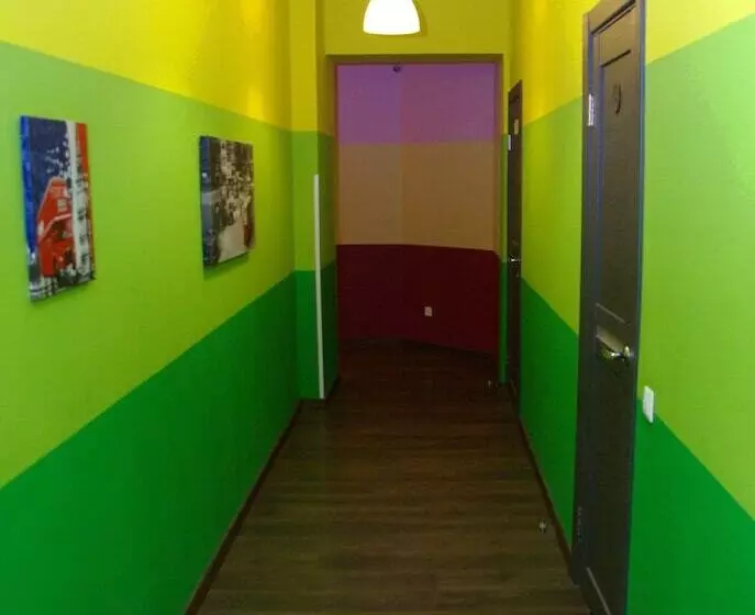 هتل Cherry Hostel