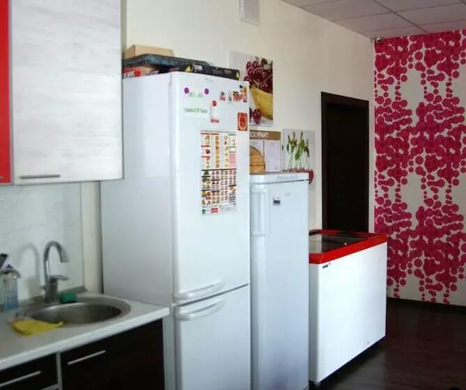 هتل Cherry Hostel