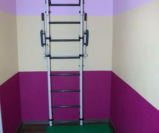 هتل Cherry Hostel