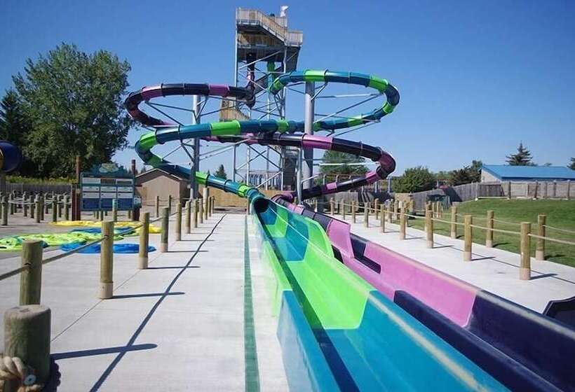 Szálloda Darien Lake Lodge On The Lake