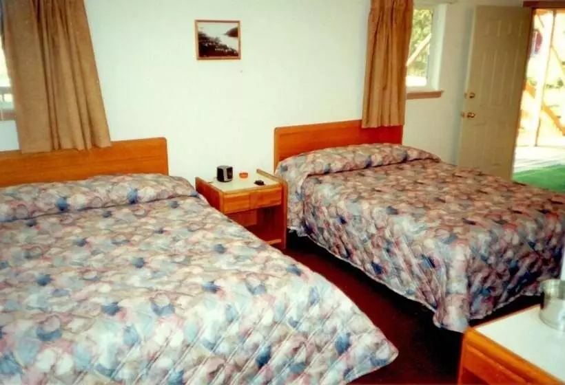 Hotelli Decanter Inn