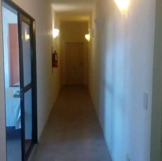 هتل Posada Barrancas Del Sol