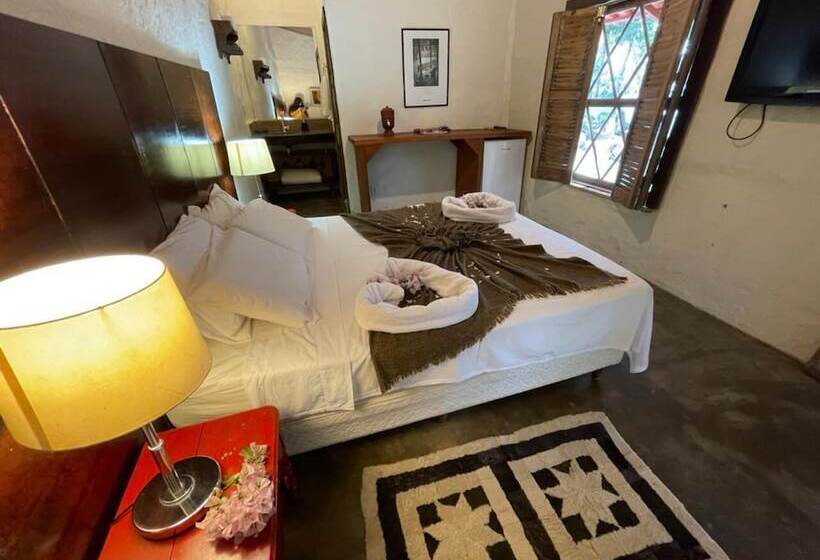 هتل Pousada Recanto Dos Manacas