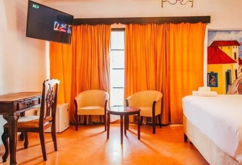 هتل Real Colonial