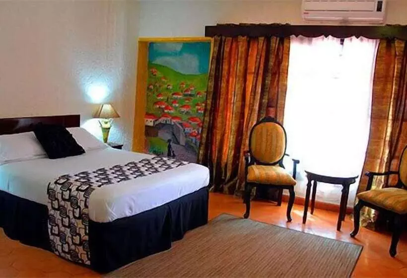 هتل Real Colonial