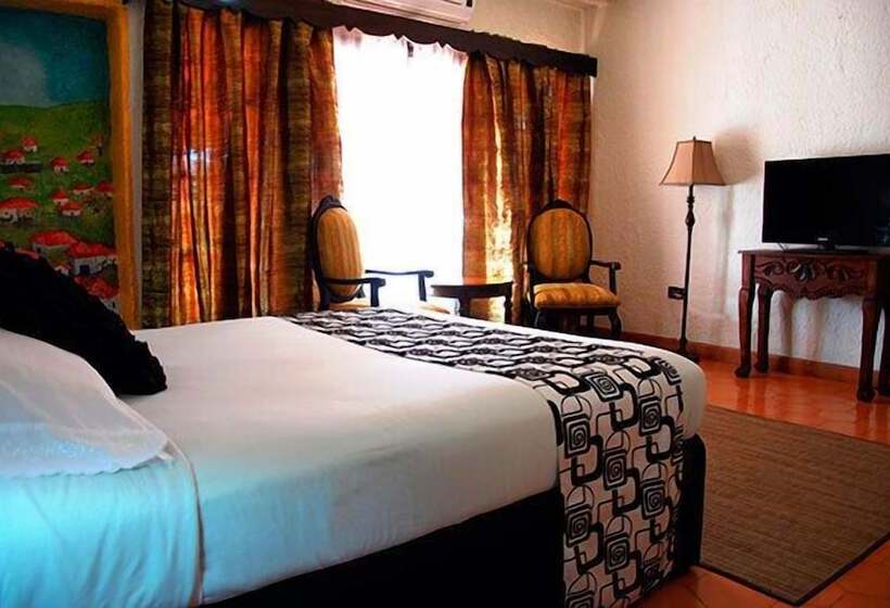 هتل Real Colonial