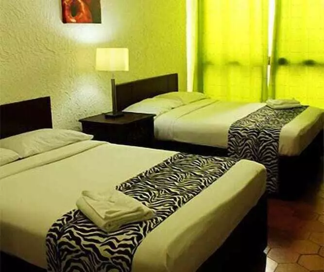 هتل Real Colonial