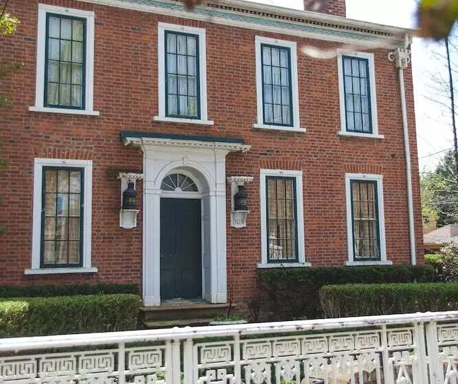 Hotelli The Buxton Inn