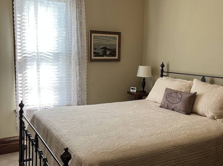 酒店 The Buxton Inn