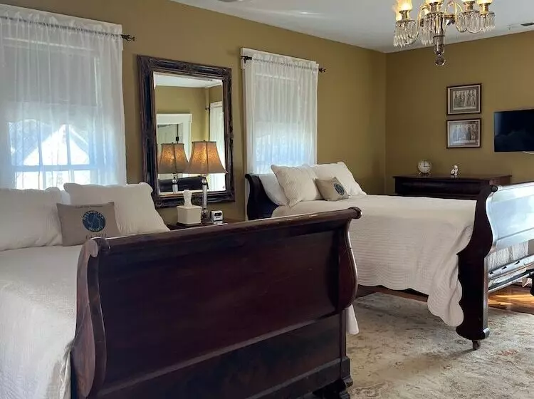 Hotelli The Buxton Inn