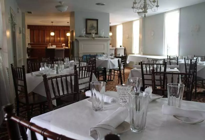 ホテル The Buxton Inn