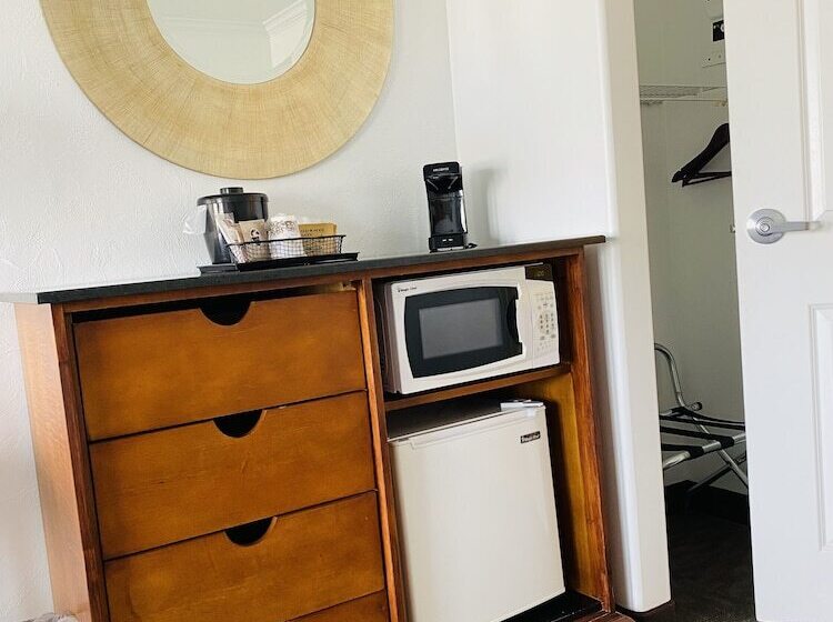 Szálloda The Pines Country Inn