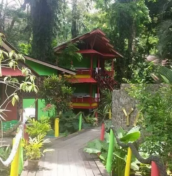 Hotelli Yare Jungle Lodge