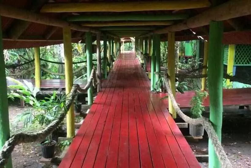 Hotelli Yare Jungle Lodge