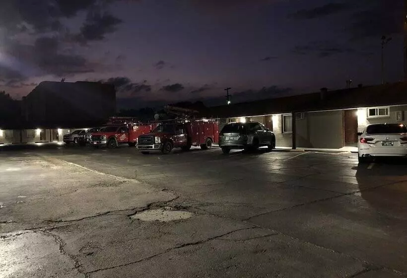 Motelli Budget Inn Ada