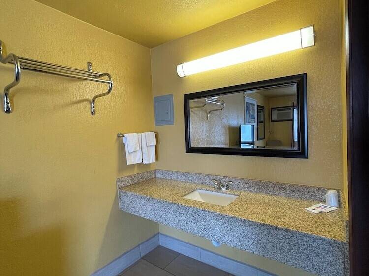 فندق على الطريق Budget Inn Ada