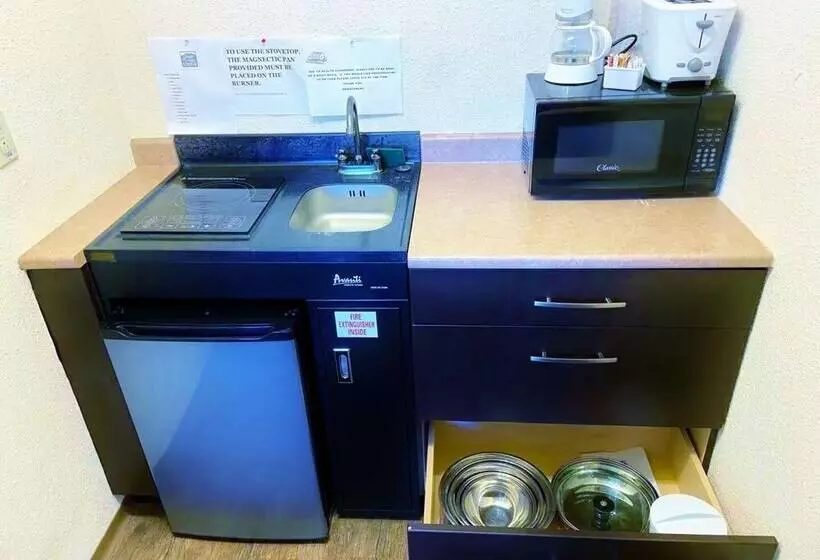 Motelli Grande Mountain Lodge