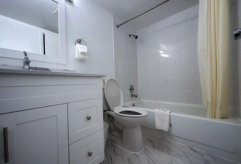 فندق على الطريق Pinedale Inn