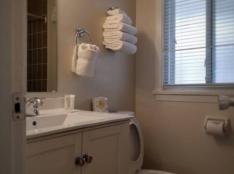 فندق على الطريق Pinedale Inn