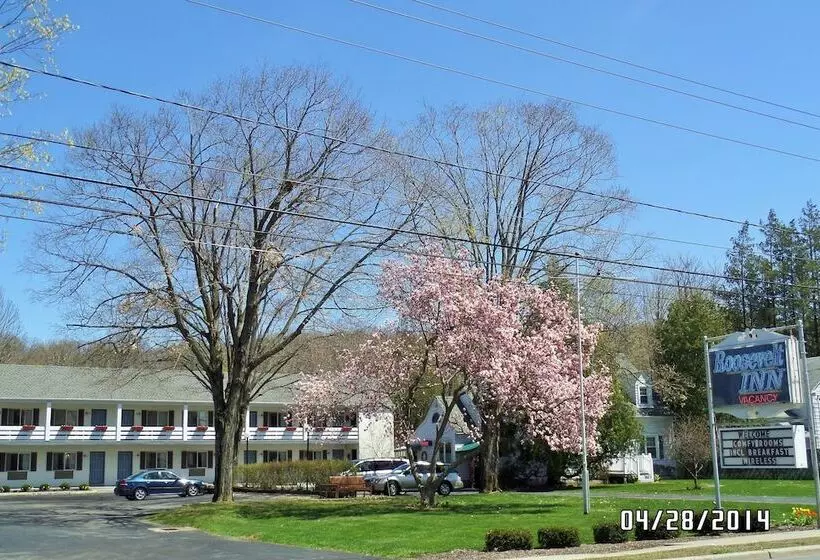 モーテル Roosevelt Inn Of Hyde Park