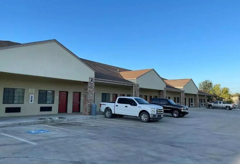 Motelli Sunbridge Inn And Suites