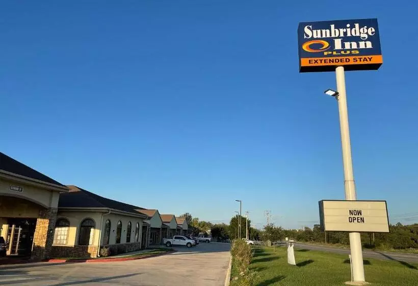 Motelli Sunbridge Inn And Suites