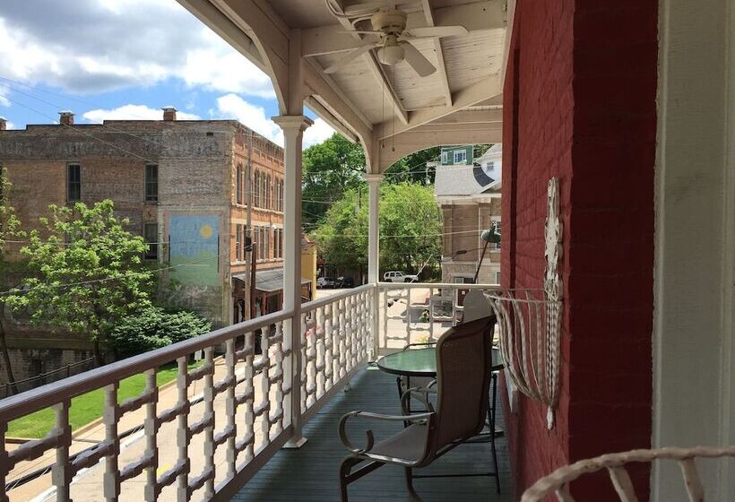 بنسيون Elmwood House