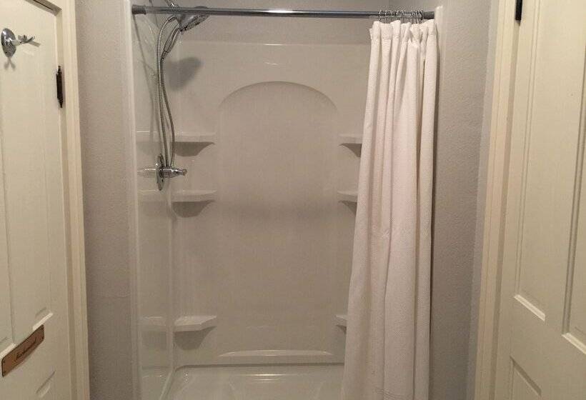 بنسيون Elmwood House