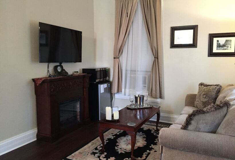 بنسيون Elmwood House