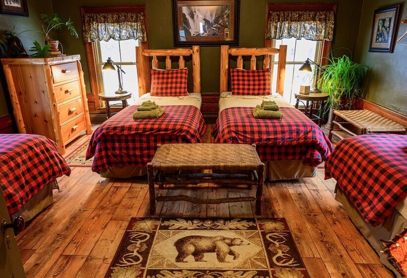 פנסיון Roostercomb Inn