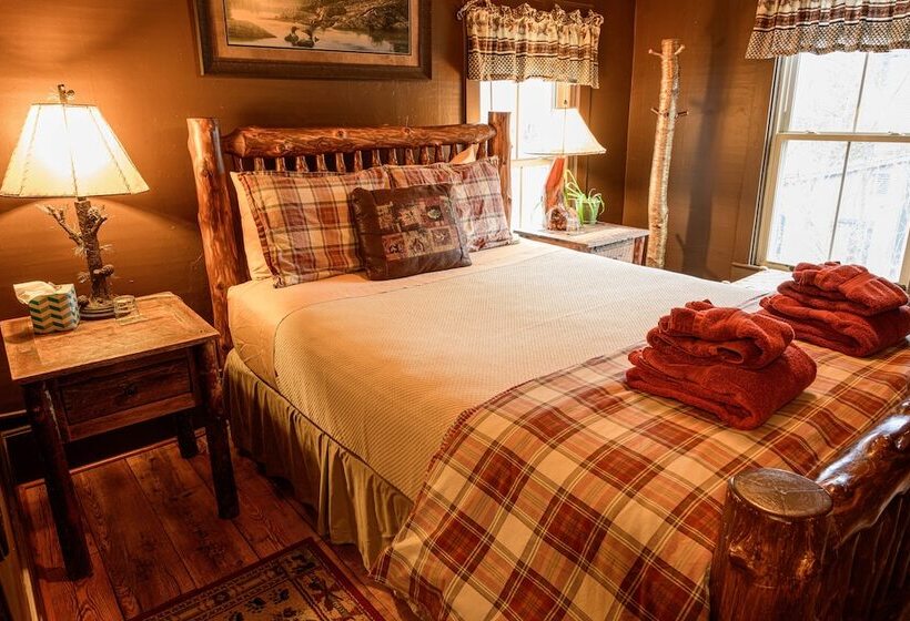 פנסיון Roostercomb Inn