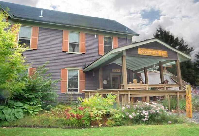 פנסיון Roostercomb Inn