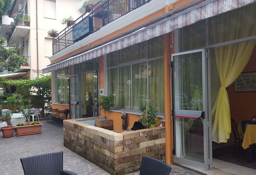 پانسیون Villa Lorena