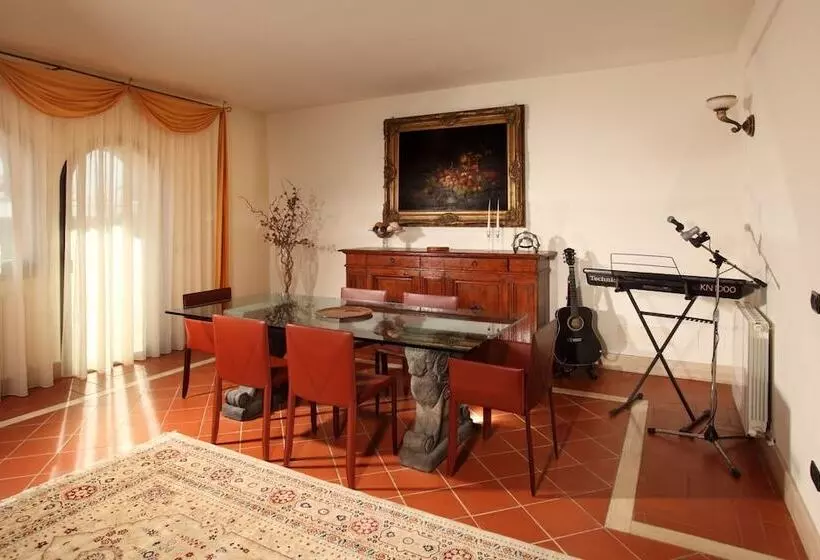 Residenssi Villa Poggio Chiaro