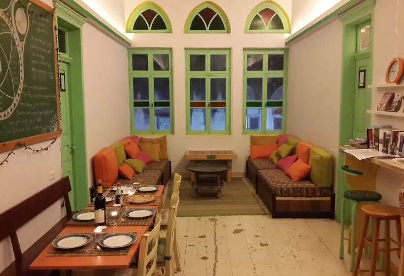Simsim Guesthouse   Hostel