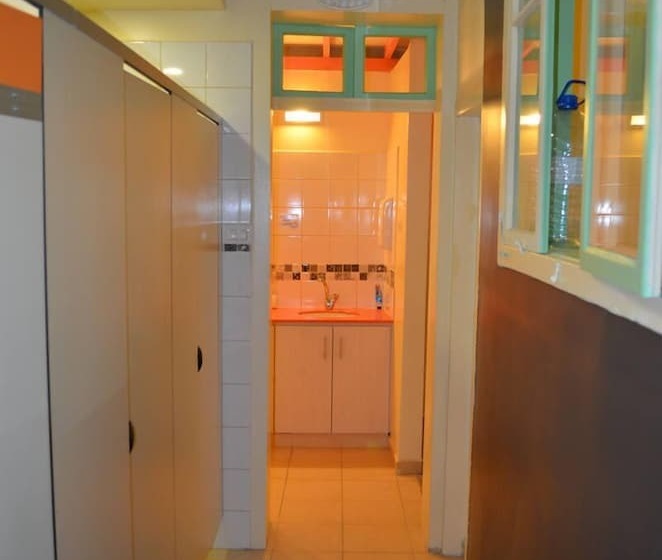 Simsim Guesthouse   Hostel