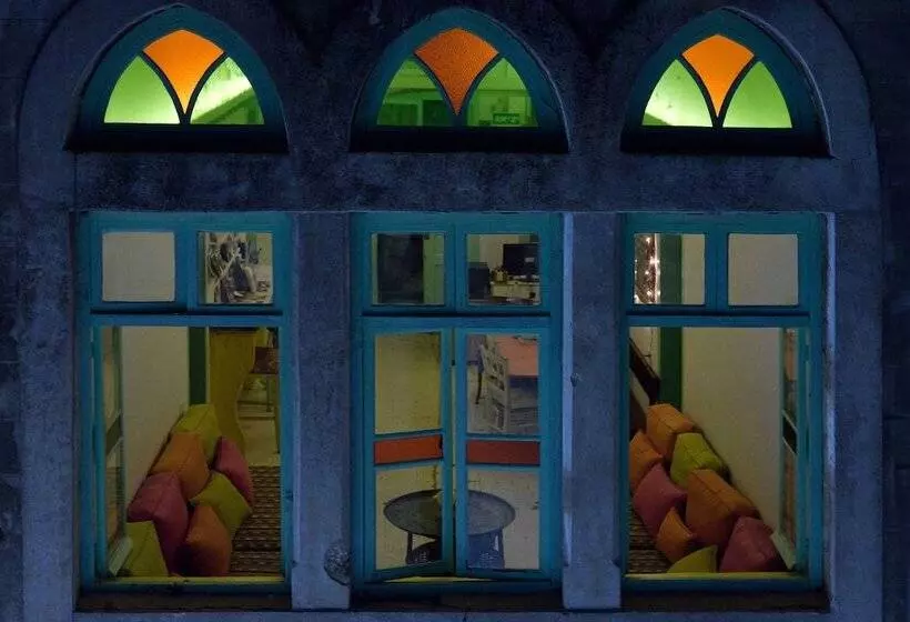 Simsim Guesthouse   Hostel