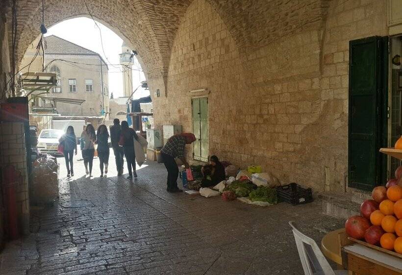 Simsim Guesthouse   Hostel