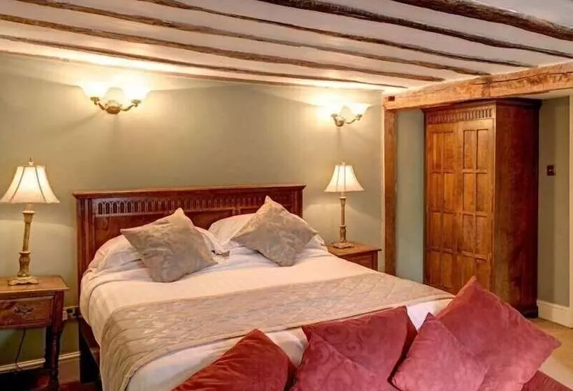 The Brigands Inn