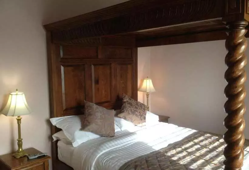 The Brigands Inn