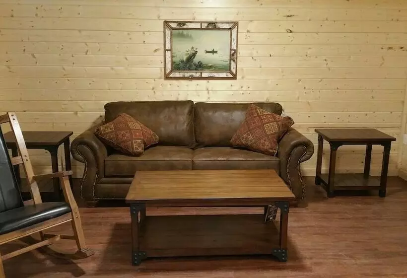 The Lodge At Van Hook