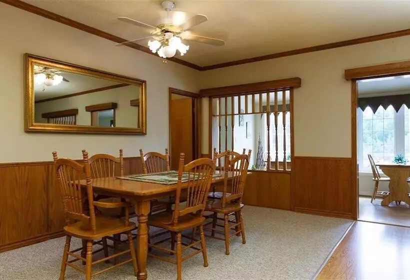 Aamiaismajoitus (B&B) Bee 'n Bee Bed N' Breakfast