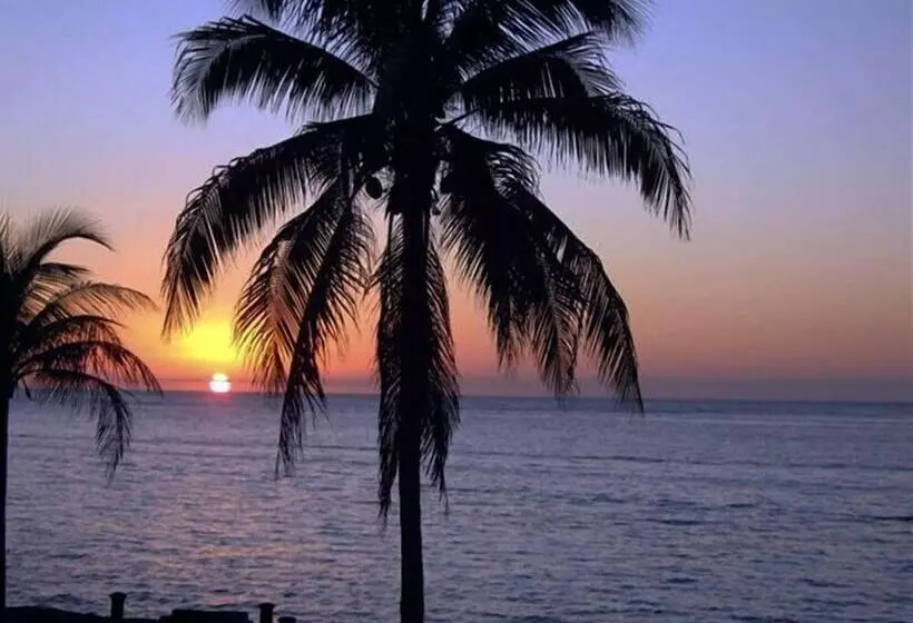 Condumel Condominiums